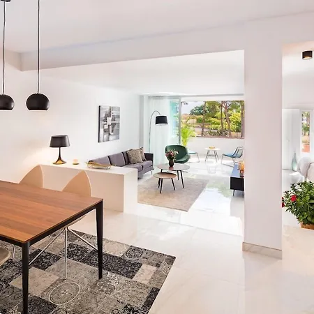 Jardines De Golondrinas マルベーリャ