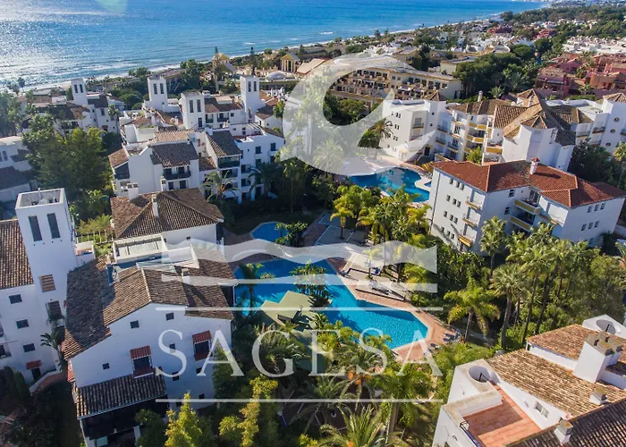 Jardines De Golondrinas Marbella