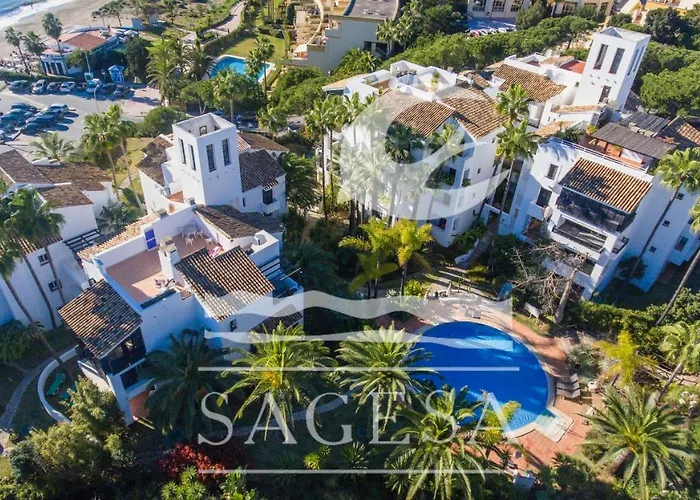 Jardines De Golondrinas Marbella