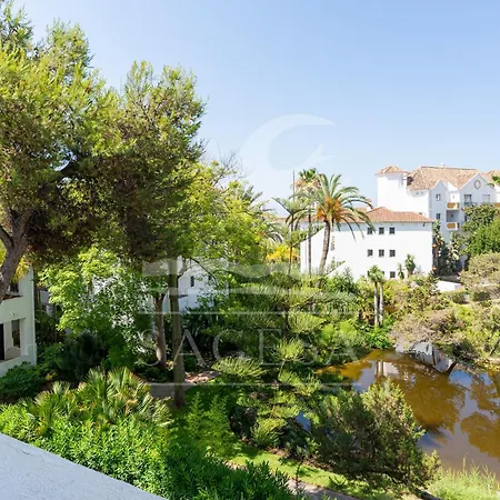 Курортний комплекс Jardines De Golondrinas Марбелья