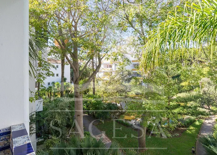 Jardines De Golondrinas 4*