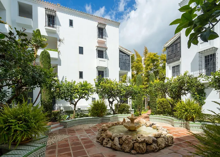 Курортний комплекс Jardines De Golondrinas Марбелья